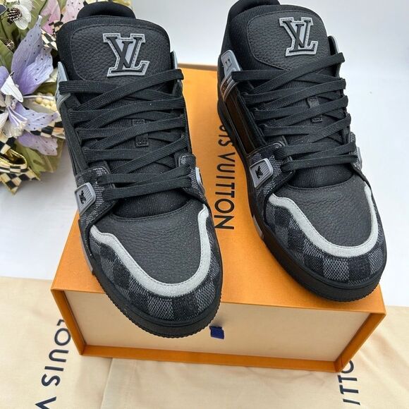Men’s Louis Vuitton Damier 2024 trainer sneakers size 11 fits 13 US made Italy - Picture 3 of 12